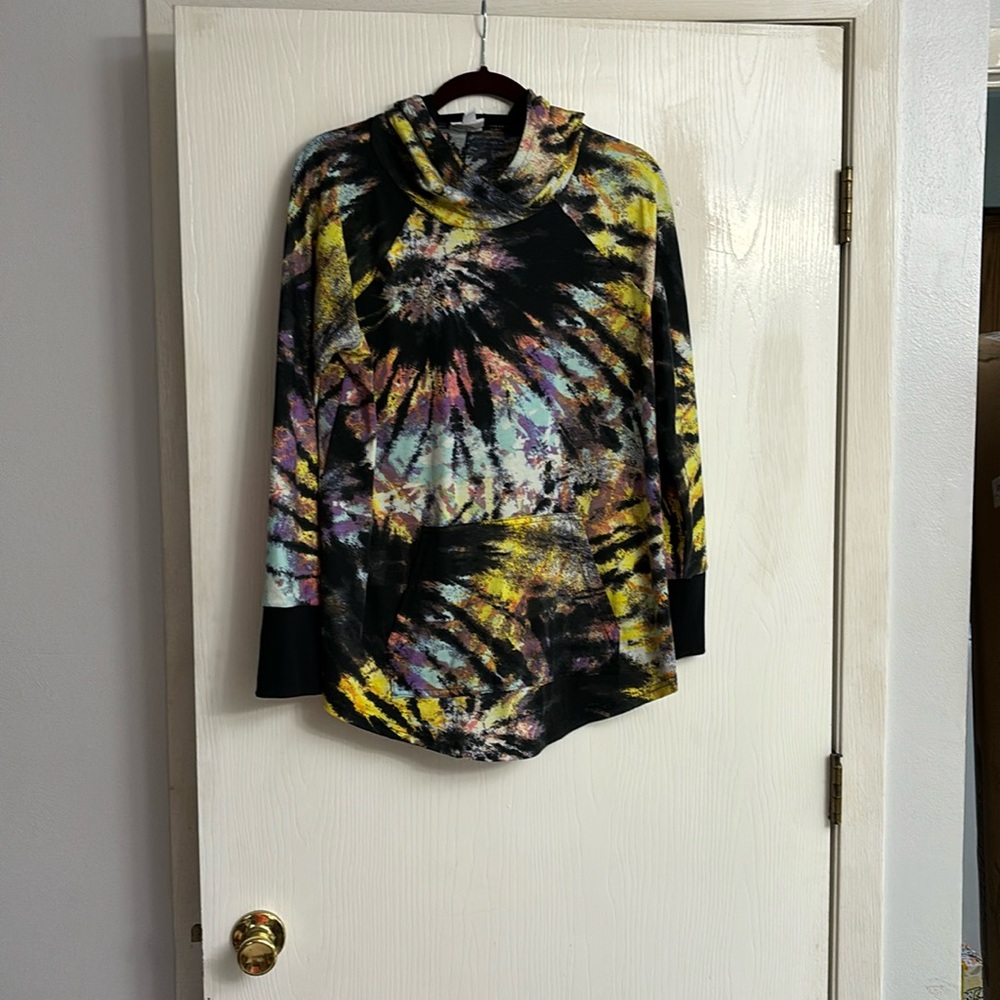 Large LuLaRoe Amber hoodie